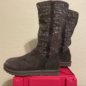 Women’s ugg boots size 6